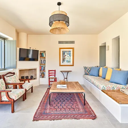 Pezoules House Villa *