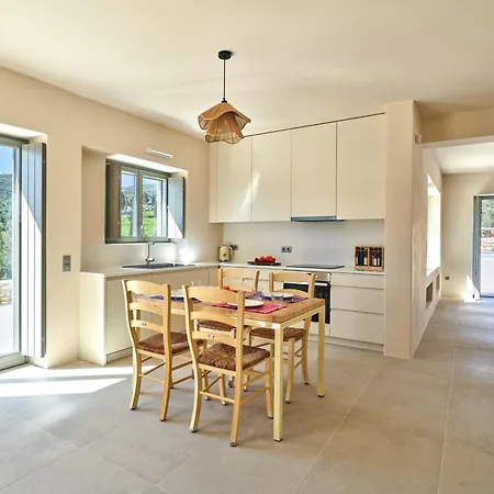 Pezoules House Villa *