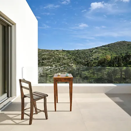 Pezoules House * Lefkes (Paros)