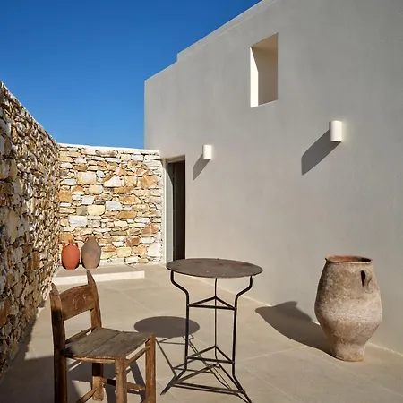 Pezoules House